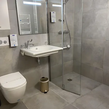 Shelder - En Cotentin - Equeurdreville Отель 3*