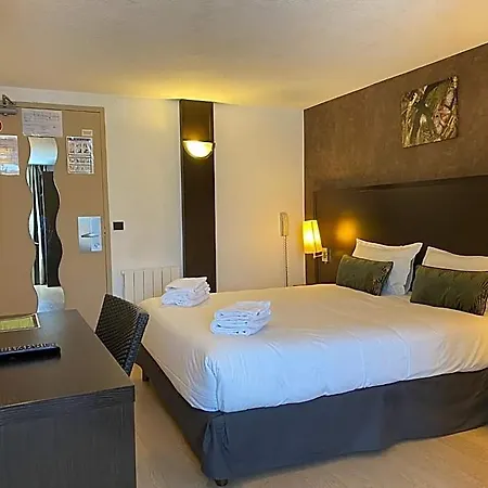 Hotel Shelder - En Cotentin - Equeurdreville 3*